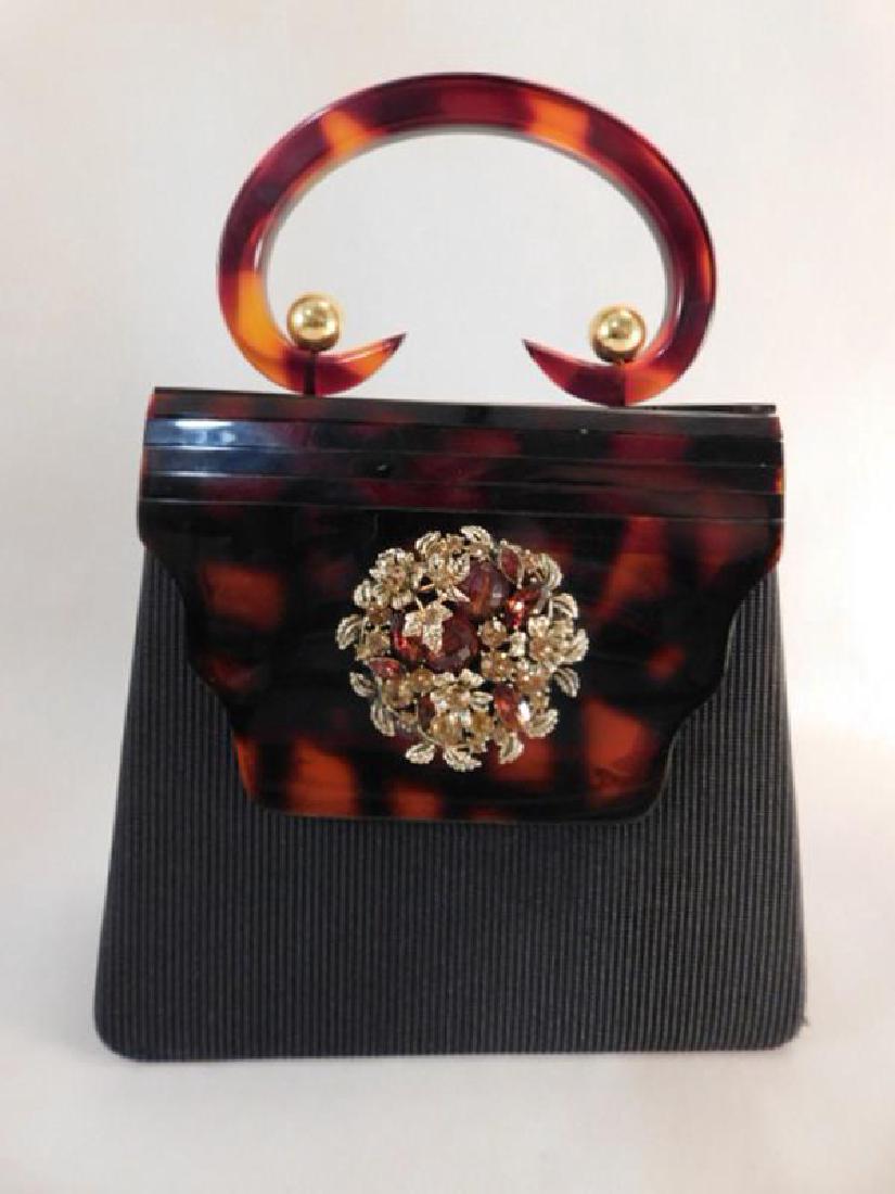 VINTAGE PURSE IRIS LANE: Thank you for attending HATMAN AUCTIONS! YES, WE SHIP! This is one of a series of auctions where we a very large collection of rare2041's Victorian Glassware, Primitives, Fenton, Hummels, Goebels, Ant
