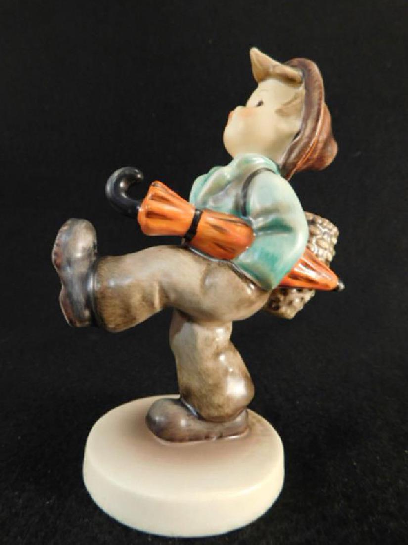 HUMMEL GOEBEL BERTA M.I FIGURINE GLOBE TROTTER: Thank you for attending HATMAN AUCTIONS! YES, WE SHIP! This is one of a series of auctions where we a very large collection of rare2063's Victorian Glassware, Primitives, Fenton, Hummels, Goebels, Ant