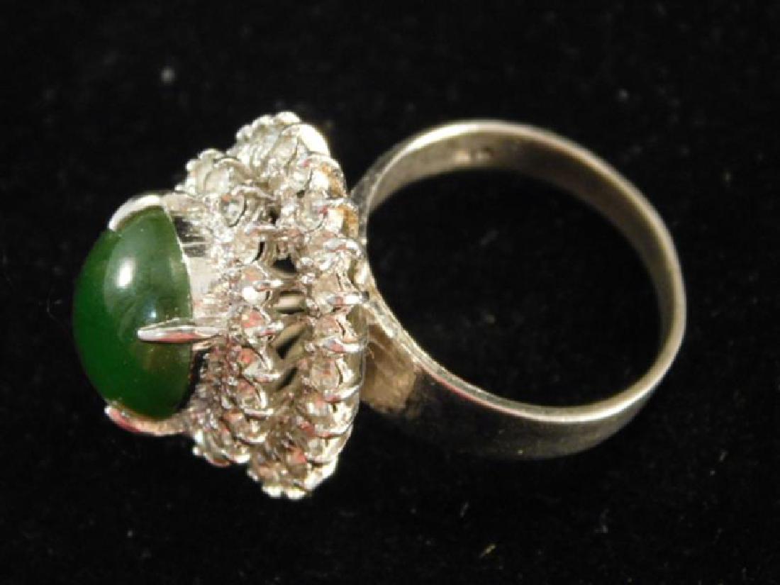 VINTAGE NEPHITE JADE RING: Thank you for attending HATMAN AUCTIONS! YES, WE SHIP! This is one of a series of auctions where we a very large collection of rare2117's Victorian Glassware, Primitives, Fenton, Hummels, Goebels, Ant