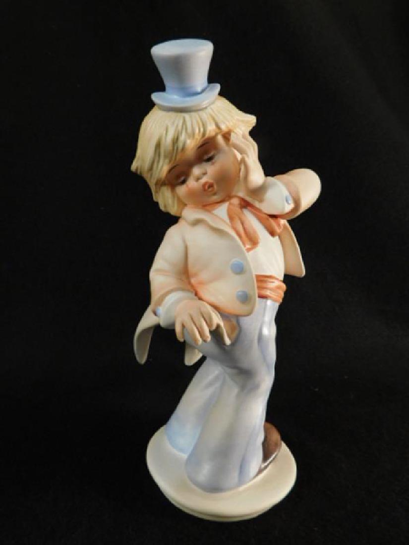 HUMMEL GOEBEL BERTA M.I OOPS FIGURINE LIMITED EDITION: Thank you for attending HATMAN AUCTIONS! YES, WE SHIP! This is one of a series of auctions where we a very large collection of rare2179's Victorian Glassware, Primitives, Fenton, Hummels, Goebels, Ant