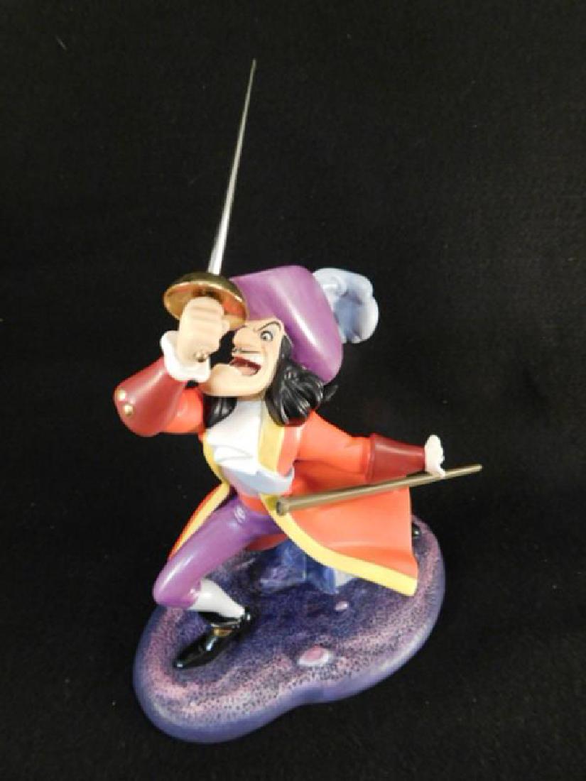 WDCC WALT DISNEY COLLECTORS CLUB PETER PAN CAPTAIN HOOK (1 of 5)