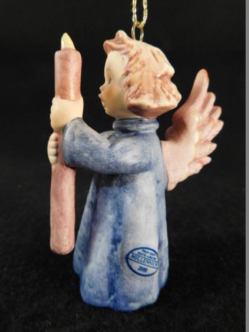 HUMMEL GOEBEL BERTA M.I.  LIGHT THE WAY FIGURINE (1 of 4)