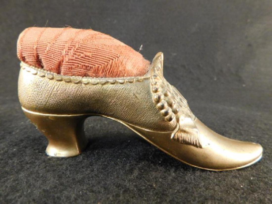 PIN CUSHIONS SHOES SEWING COLLECTIBLE VICTORIAN ERA: Thank you for attending HATMAN AUCTIONS! This auctions consists of and ecclectic variety of fantastic quality 1926's Victorian Era Glass, antiques, Advertising, Art, Fenton, Hummel, Disney, Rare Rocks