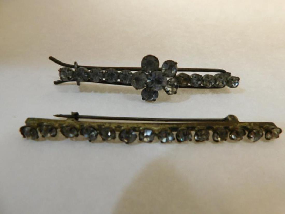 VINTAGE JEWELRY HAIR BARRETTES: Thank you for attending HATMAN AUCTIONS! This auctions consists of and ecclectic variety of fantastic quality 1938's Victorian Era Glass, antiques, Advertising, Art, Fenton, Hummel, Disney, Rare Rocks