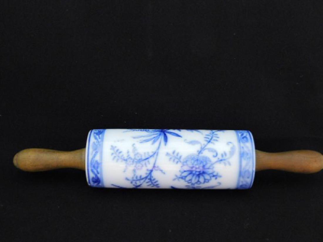 FLOW BLUE ROLLING PIN PORCELAIN WOODEN HANDLE (1 of 4)