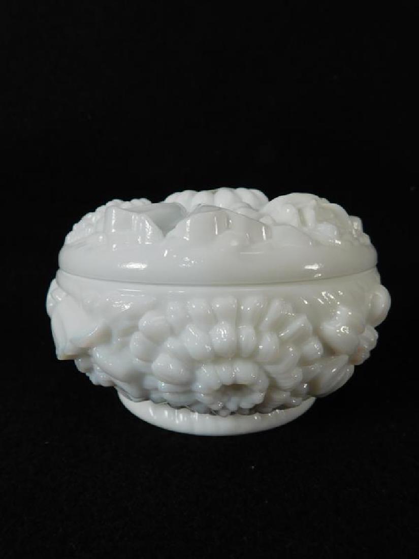 FENTON ART GLASS USA HANPAINTED (YES, WE SHIP!): Thank you for attending HATMAN AUCTIONS! This auctions consists of several lots of antiques, advertising, ephemera, rare rocks, Fenton, Hummel, Disney and other collectibles. Please see photos for mea