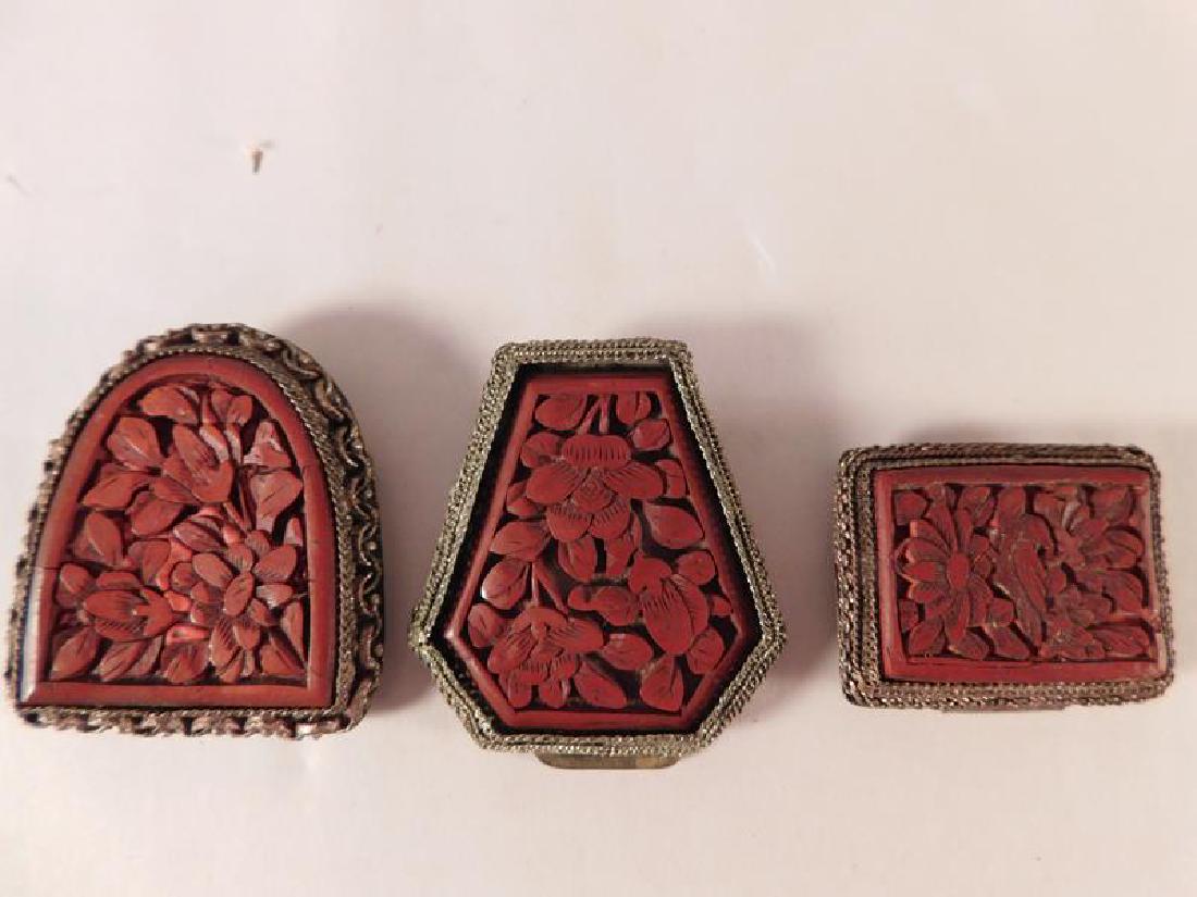 RED LAQUER VINTAGE JEWELRY BELT BUCKLES (YES, WE SHIP!): Thank you for attending HATMAN AUCTIONS! This auctions consists of several lots of antiques, advertising, ephemera, rare rocks, Fenton, Hummel, Disney and other collectibles. Please see photos for mea