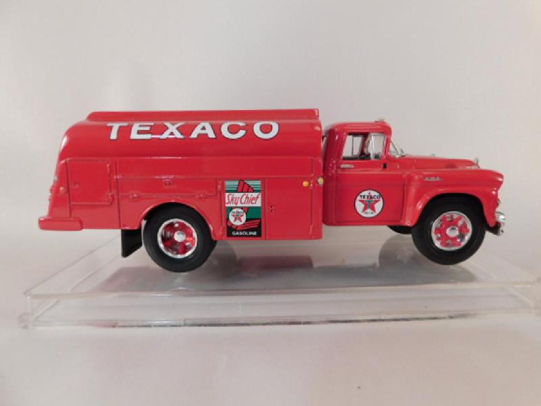 TEXACO 1988 FIRST GEAR DIE CAST TRUCK ANTIQUES AND (1 of 4)