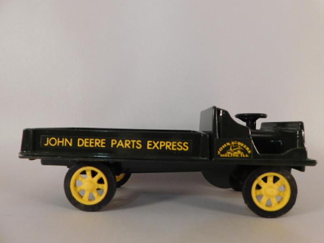JOHN DEERE PARTS EXPRESS DIE CAST TRUCK GREAT DANE LINE (1 of 5)
