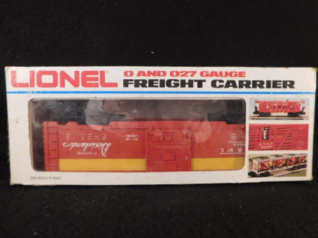 LIONEL TRAIN FREIGHT CARRIER 0 AND 027 GAUGE ANTIQUES: LIONEL TRAIN FREIGHT CARRIER 0 AND 027 GAUGE ANTIQUES AND COLLECTIBLES (YES, WE SHIP!)