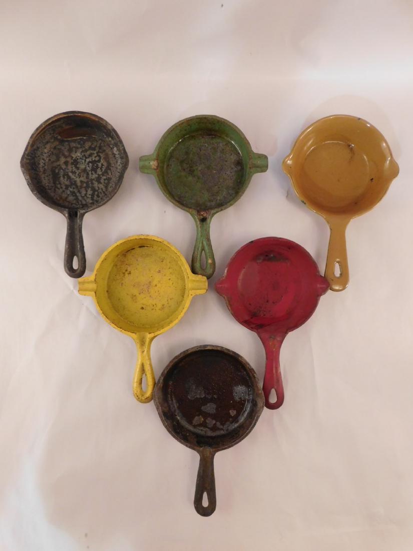 ANTIQUE CAST IRON VINTAGE MINI SKILLETS (YES, WE SHIP!): ANTIQUE VINTAGE MINI SKILLETS (YES, WE SHIP!)