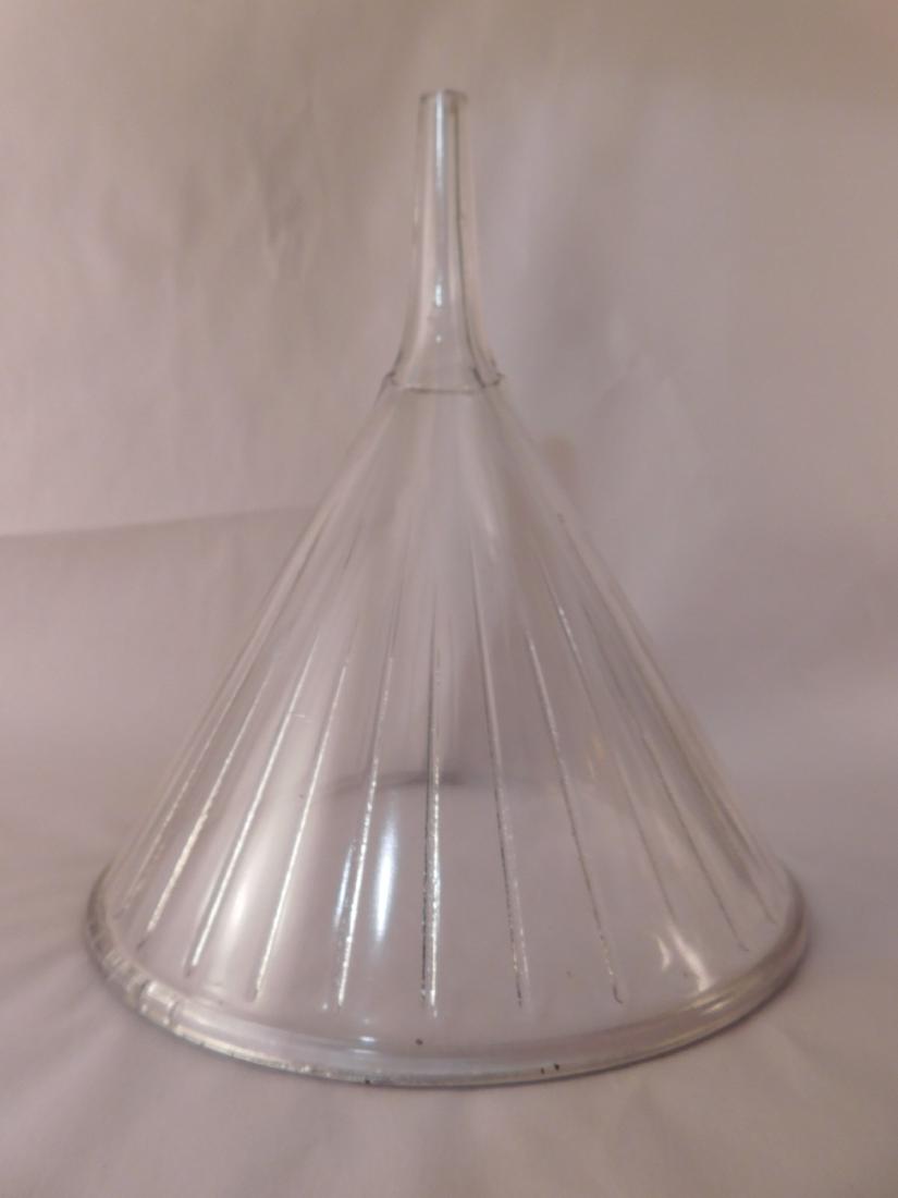 LARGE VINTAGE GLASS FUNNEL APOTHECARY: ANTIQUES AND COLLECTIBLES (YES,WE SHIP) (YES, WE SHIP!)