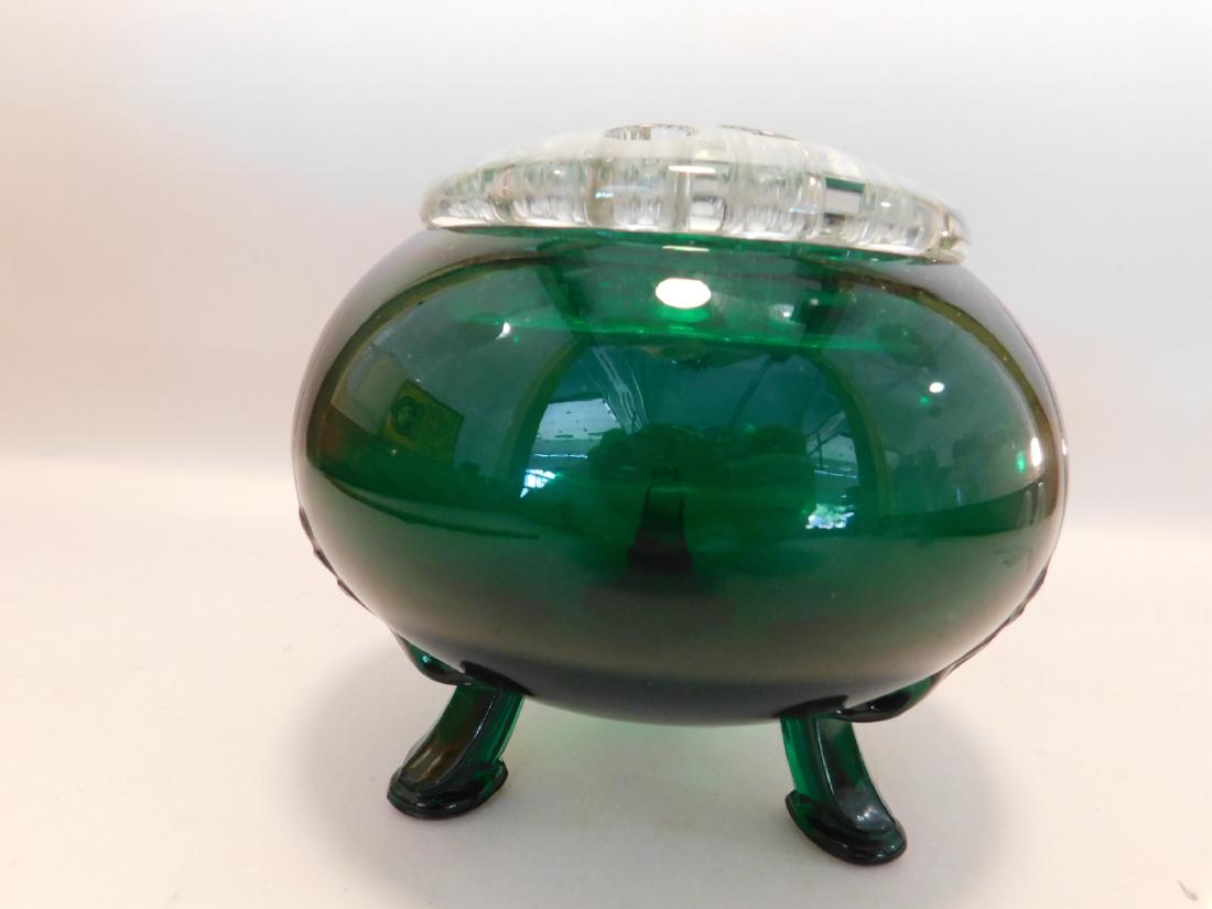 GREEN FLOWER FROG GLASS (1 of 3)