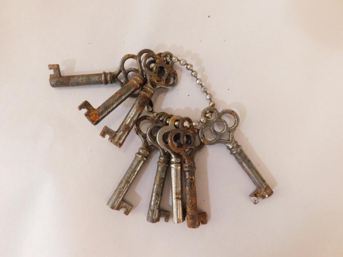 VINTAGE ANTIQUE SKELTON KEYS: VINTAGE ANTIQUE SKELTON KEYS