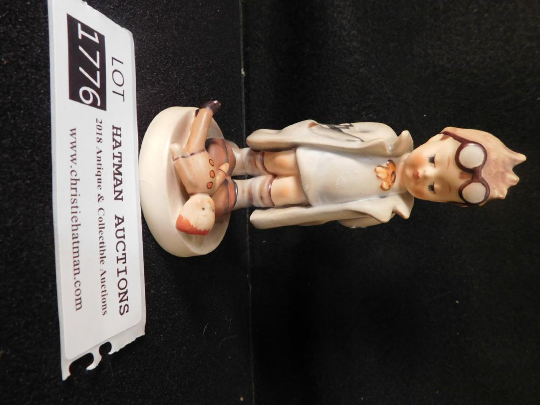HUMMEL GOEBEL FIGURINE (YES, WE SHIP!): HUMMEL GOEBEL FIGURINE (YES, WE SHIP!)