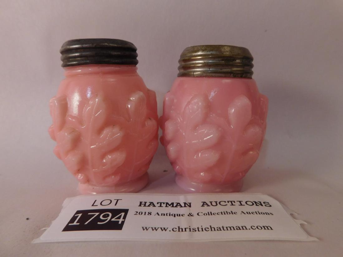 ANTIQUE VINTAGE PINK SALT AND PEPPER SHAKERS (YES, WE: ANTIQUE VINTAGE PINK SALT AND PEPPER SHAKERS (YES, WE SHIP!)