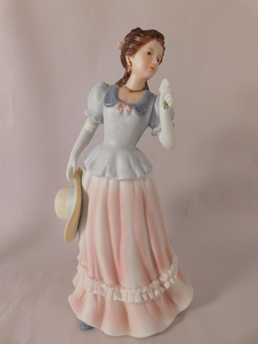 GERMAN MAIDEN WITH HAT BISQUE FIGURE VINTAGE ANTIQUE (1 of 3)