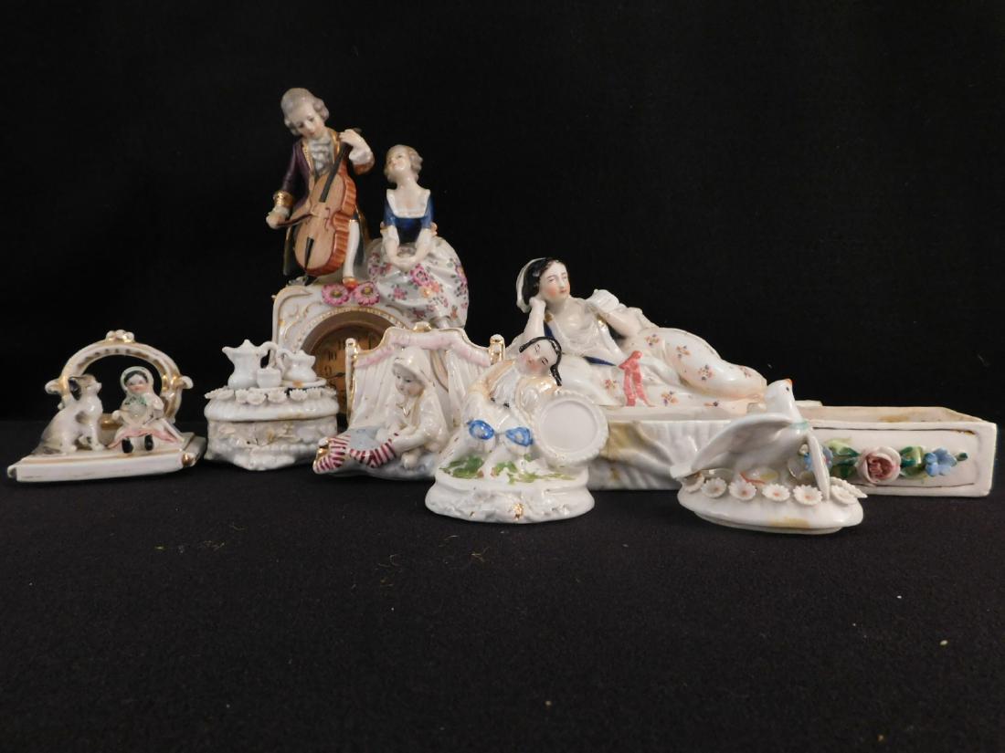 FARTHING TRINKET DRESSER BOXES VINTAGE ANTIQUE BISQUE (1 of 12)