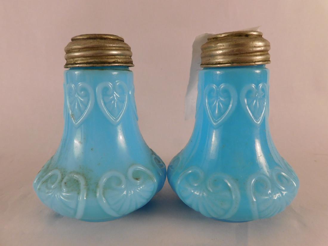 BLUE OPAQUE SALT AND PEPPER 1800'S VICTORIAN GLASS: BLUE OPAQUE SALT AND PEPPER 1800'S VICTORIAN GLASS ANTIQUE VINTAGE