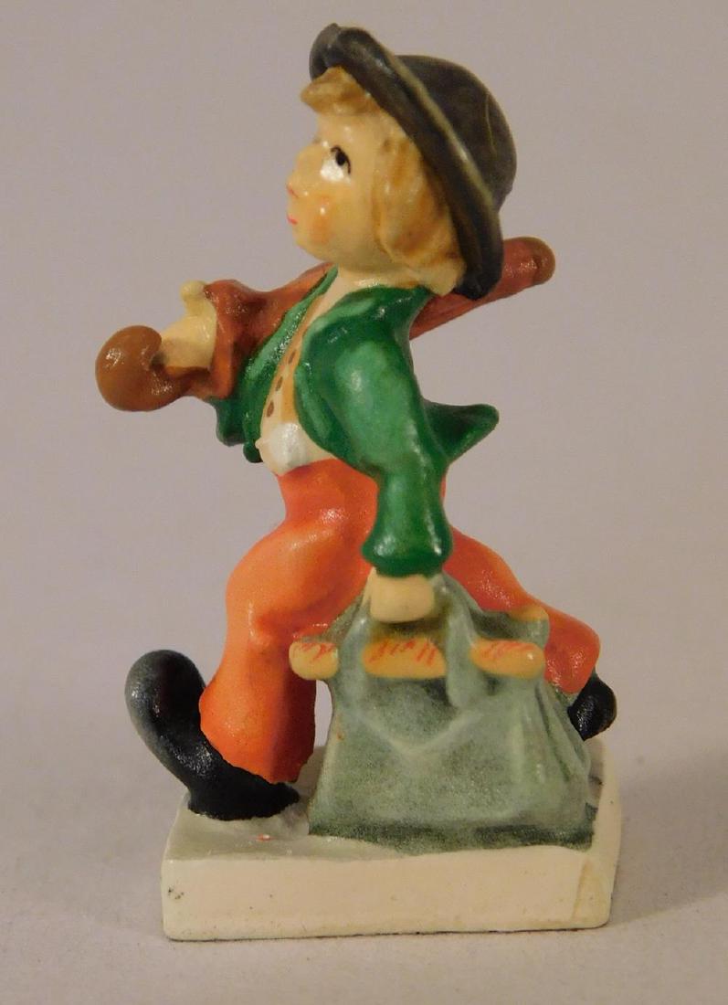 HUMMEL GOEBEL MERRY WANDERER FIRST EDITION (1 of 3)