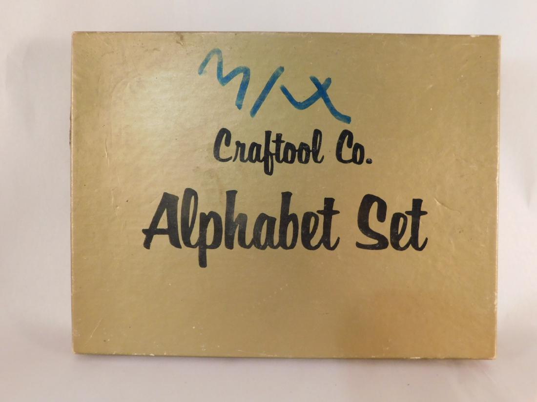 LEATHER WORKING TOOLS STAMPS AND PUNCHES CRAFTOOL BELT (1 of 3)