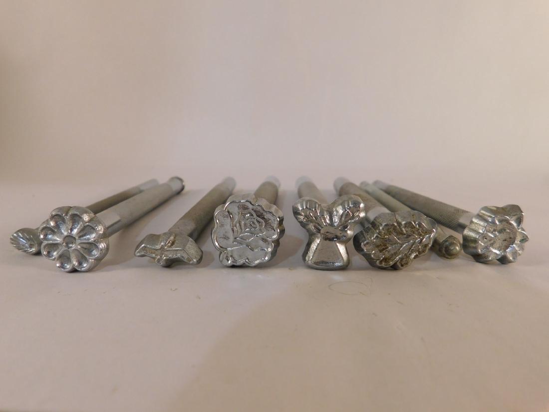 LEATHER WORKING TOOLS STAMPS AND PUNCHES CRAFTOOL BELT (1 of 1)