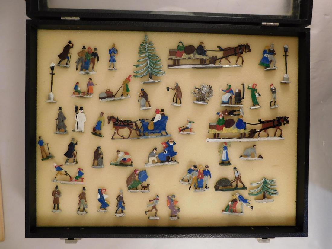LEAD TOYS CHRISTMAS FIGURES ANTIQUE