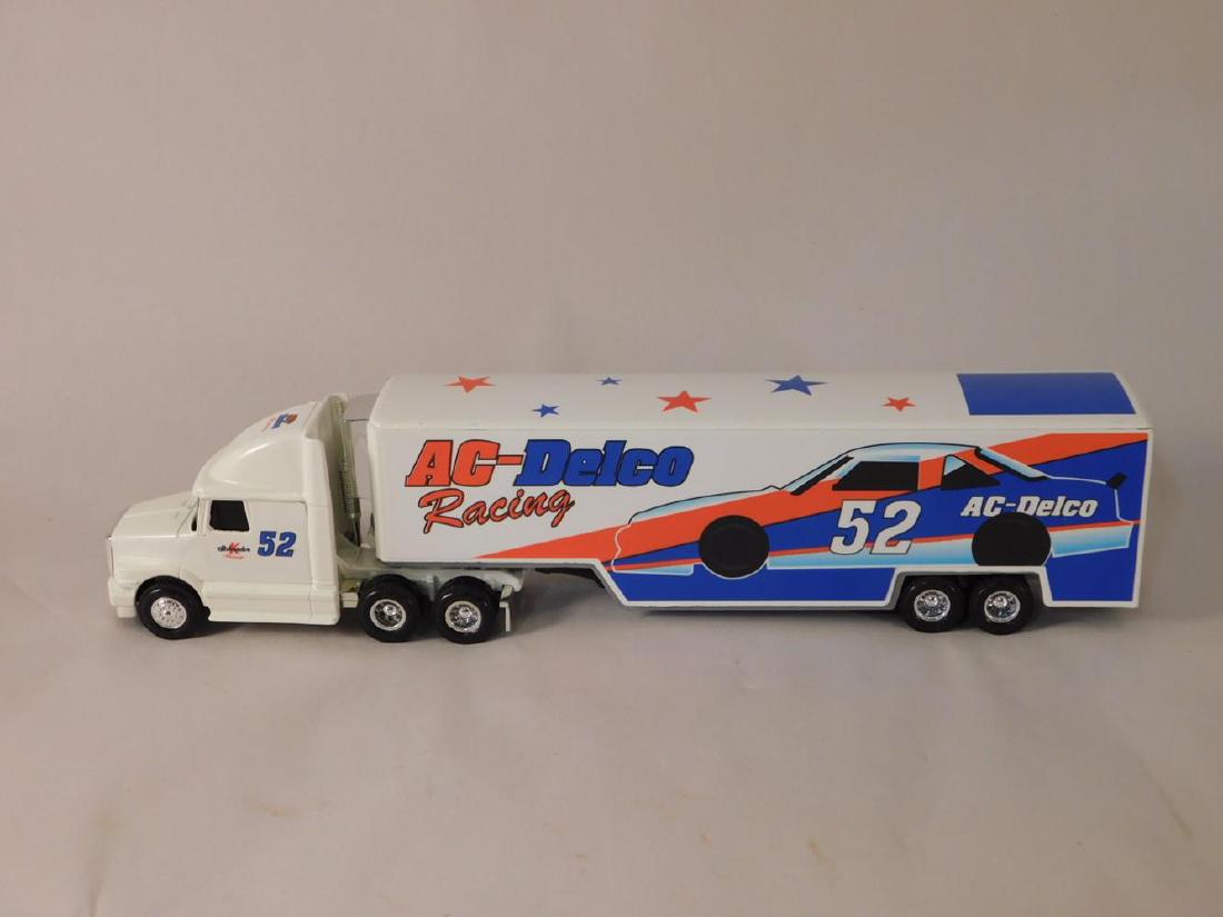 AC-DELCO RACING BUSCH GRAND NATIONAL ERTL DIE CAST: AC-DELCO RACING BUSCH GRAND NATIONAL ERTL DIE CAST TRUCK AND TRAILER
