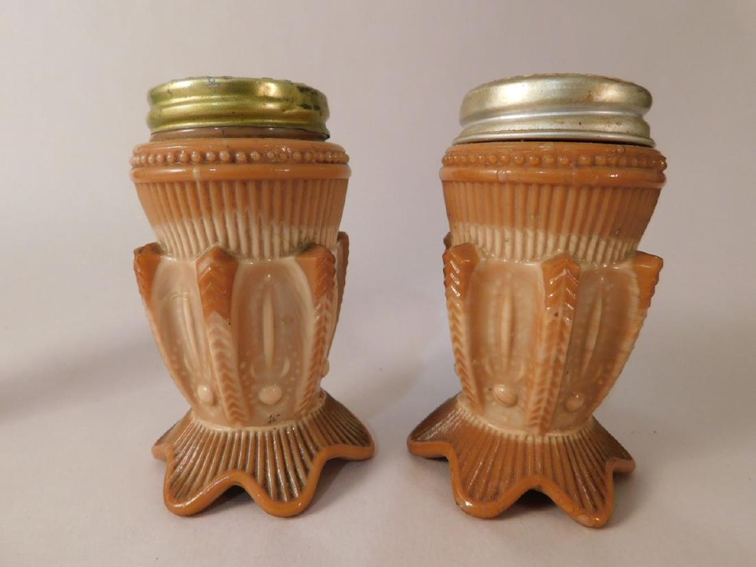 CHOCOLATE SLAG CACTUS PATTERN SALT AND PEPPER SHAKER: CHOCOLATE SLAG CACTUS PATTERN SALT AND PEPPER SHAKER 1800'S ANTIQUE VINTAGE COLLECTIBLE