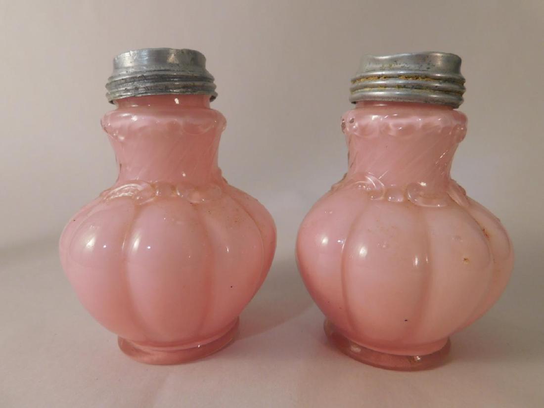 PINK CASED GLASS 1800'S SALT PEPPER SHAKER ANTIQUE: PINK CASED GLASS 1800'S SALT PEPPER SHAKER ANTIQUE VINTAGE COLLECTIBLE