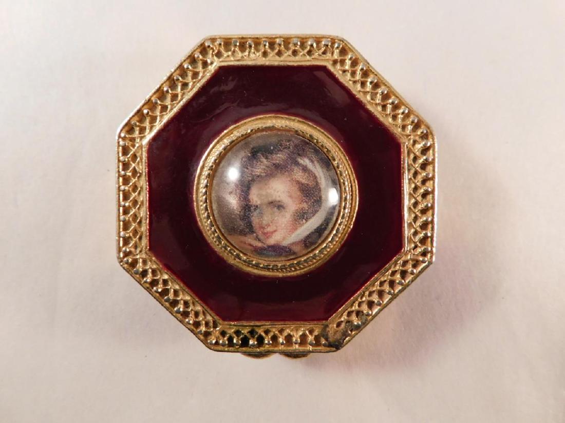 VINTAGE PILL CASE: VINTAGE PILL CASE