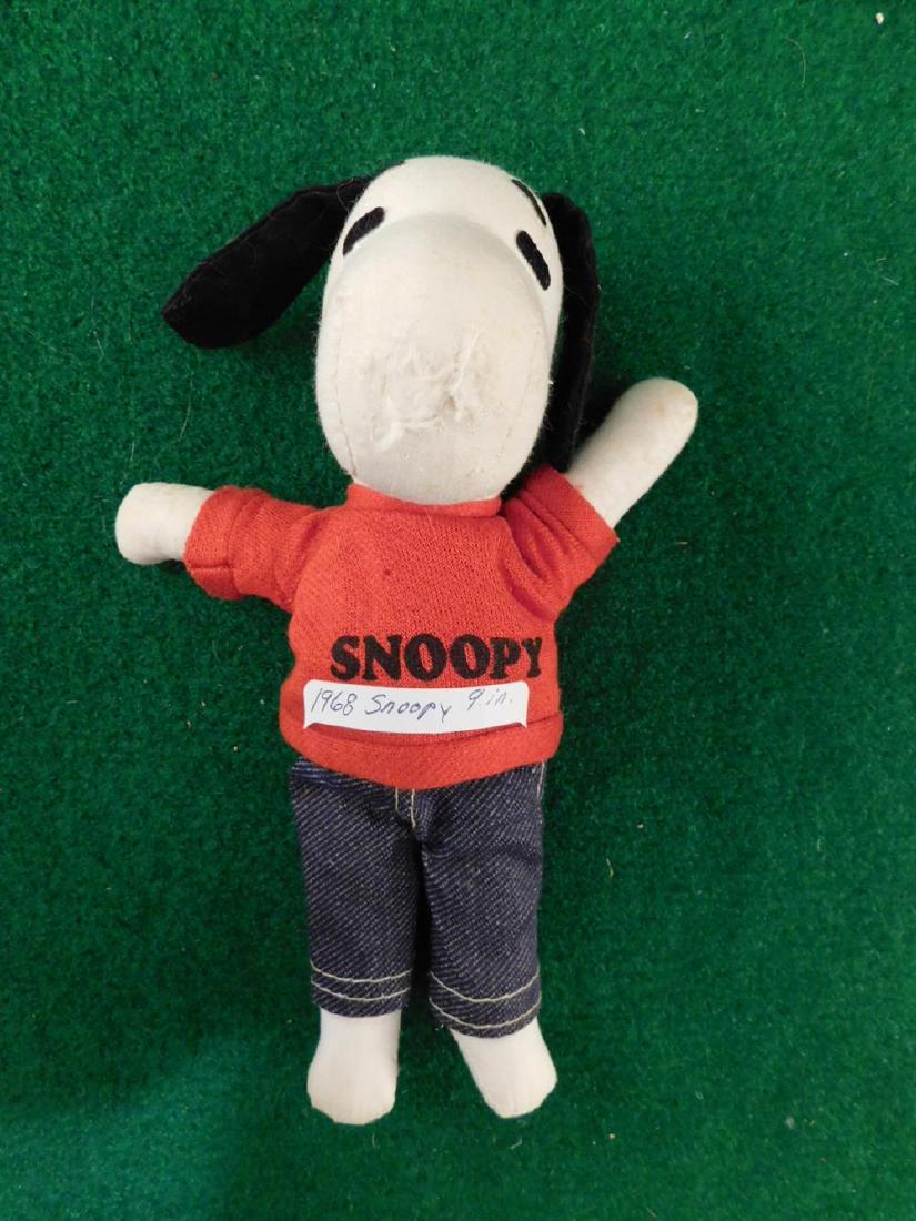1968 9 INCH SNOOPY: 1968 9 INCH SNOOPY