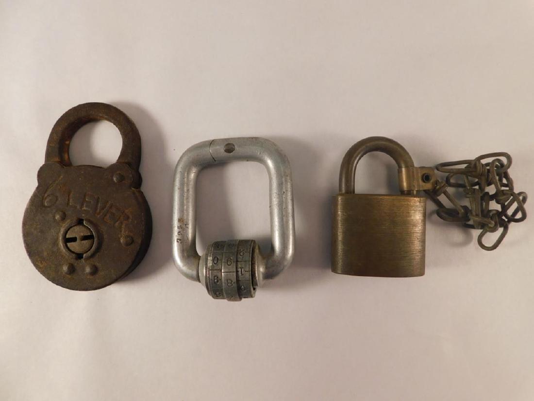 VINTAGE ANTIQUE PADLOCKS: VINTAGE ANTIQUE PADLOCKS