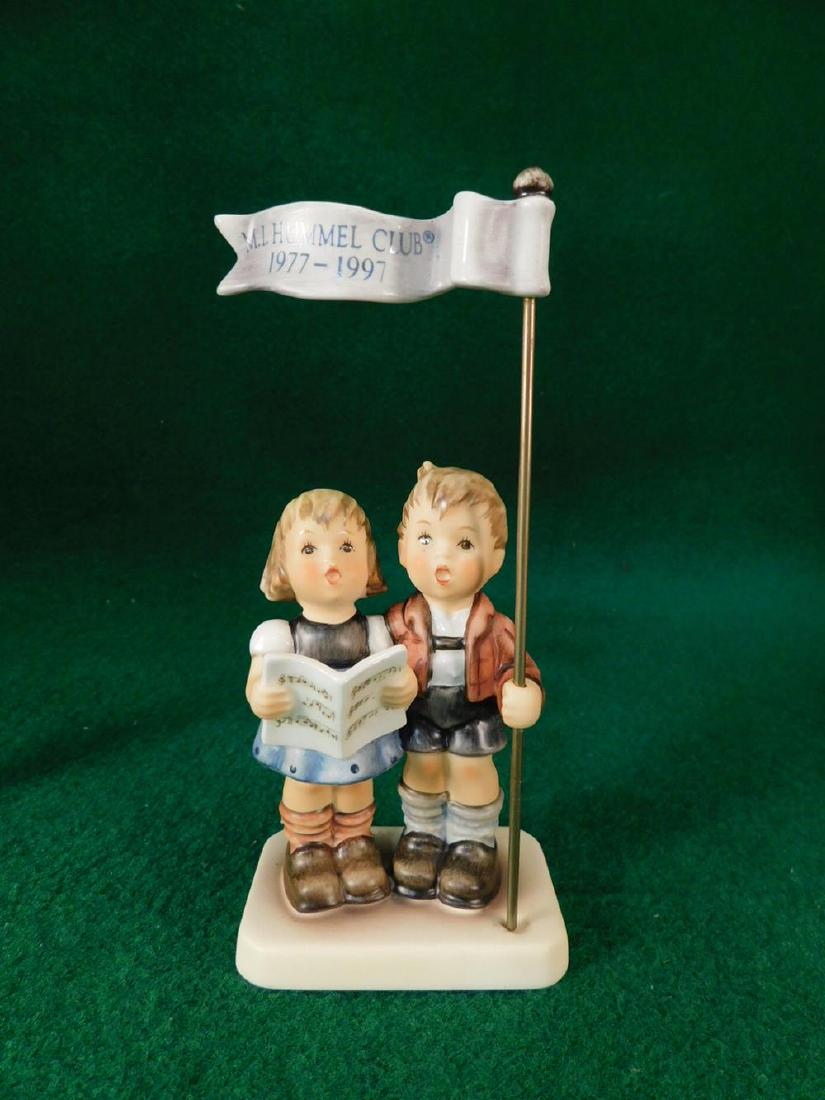 HUMMEL GOEBEL FIGURINE: HUMMEL GOEBEL FIGURINE
