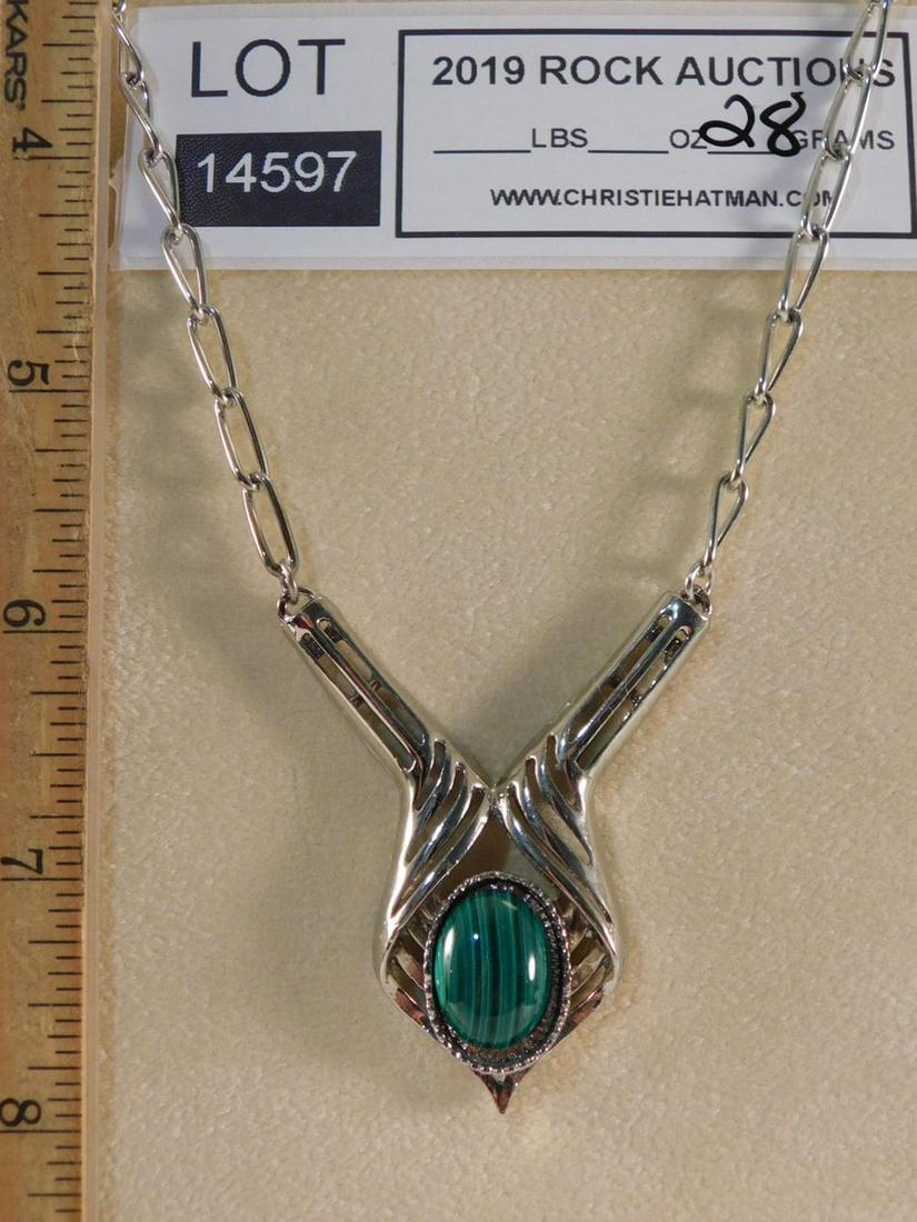 MALACHITE CABOCHON PENDANT WITH NECKLACE ROCK STONE: MALACHITE CABOCHON PENDANT WITH NECKLACE ROCK STONE LAPIDARY SPECIMEN