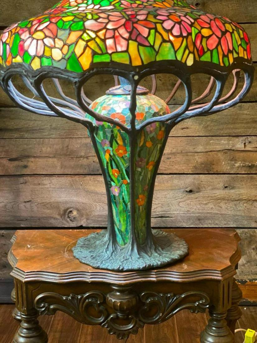 STUNNING STAINED GLASS & BRASS LAMP (1 of 11)