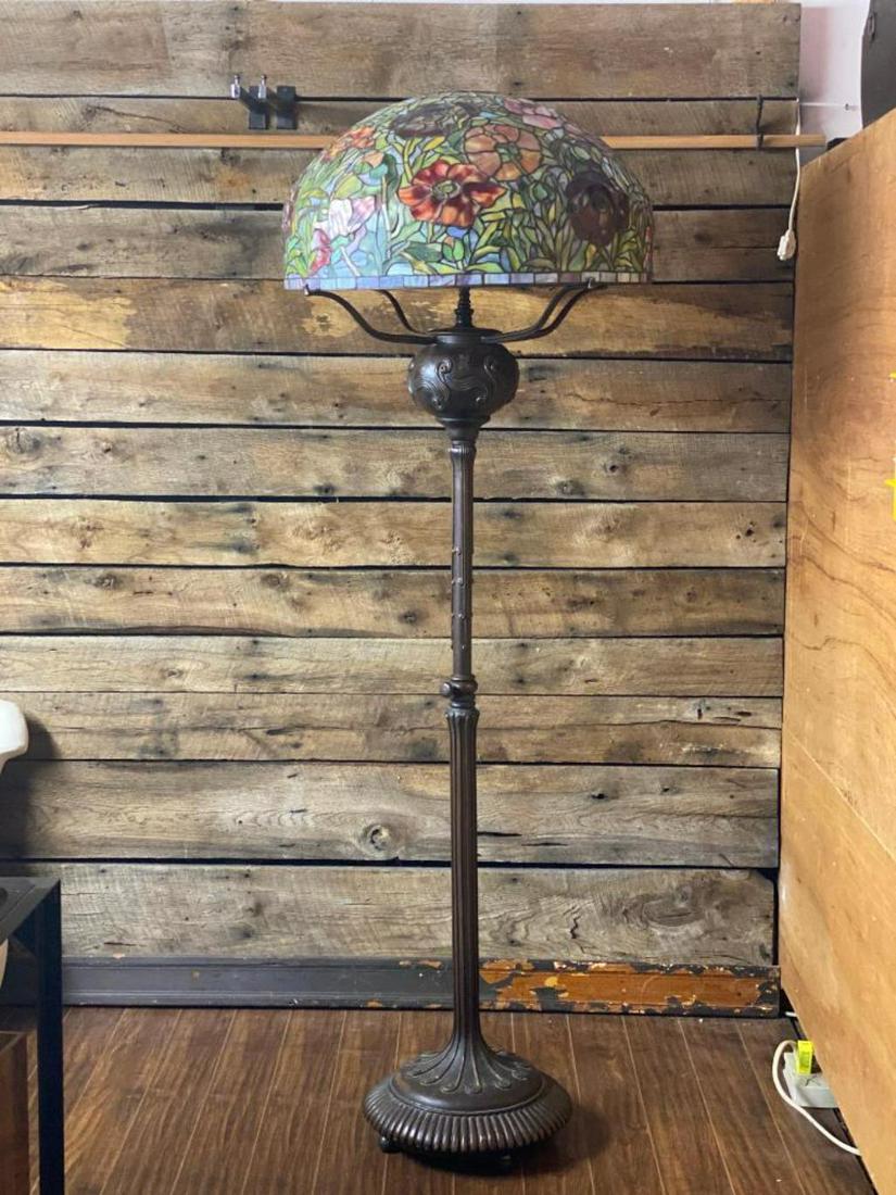 6 FOOT TALL STAINED GLASS LAMP, SOME DAMAGE, HUGE SHADE (1 of 18)