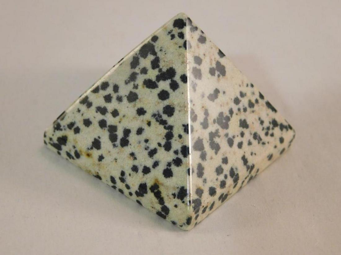 DALMATION JASPER PYRAMID ROCK STONE LAPIDARY SPECIMEN: DALMATION JASPER PYRAMID ROCK STONE LAPIDARY SPECIMEN