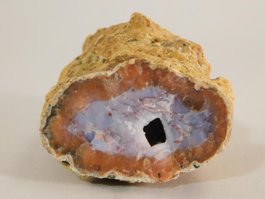 CAVE GEODE ROCK STONE LAPIDARY SPECIMEN: Thank you for attending HATMAN AUCTIONS! Please see photos for measurements and descriptions. If you purchase lots of heavy items, we can hold them for you until you can pick them up. *We are an aucti