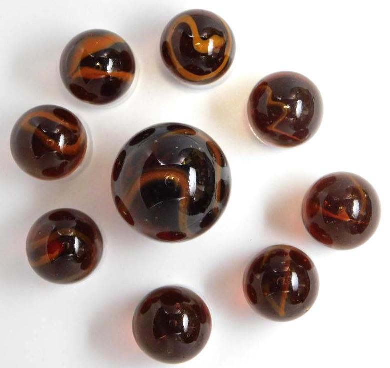AGGIE MARBLE VINTAGE ANTIQUE COLLECTION MARBLES: Thank you for attending HATMAN AUCTIONS! MARBLE TYPES INCLUDE AGGIE, JABO, CONTEMPORARY, ONION SKIN, GERMAN, SULPHIDE, CATS-EYE, MULTI-VEIN, BANANA, BENNINGTON, CLAY, GLASS, FROSTED, ORIENTAL, SWIRL,