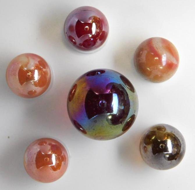 CARNIVAL MARBLE VINTAGE ANTIQUE COLLECTION MARBLES: Thank you for attending HATMAN AUCTIONS! MARBLE TYPES INCLUDE AGGIE, JABO, CONTEMPORARY, ONION SKIN, GERMAN, SULPHIDE, CATS-EYE, MULTI-VEIN, BANANA, BENNINGTON, CLAY, GLASS, FROSTED, ORIENTAL, SWIRL,