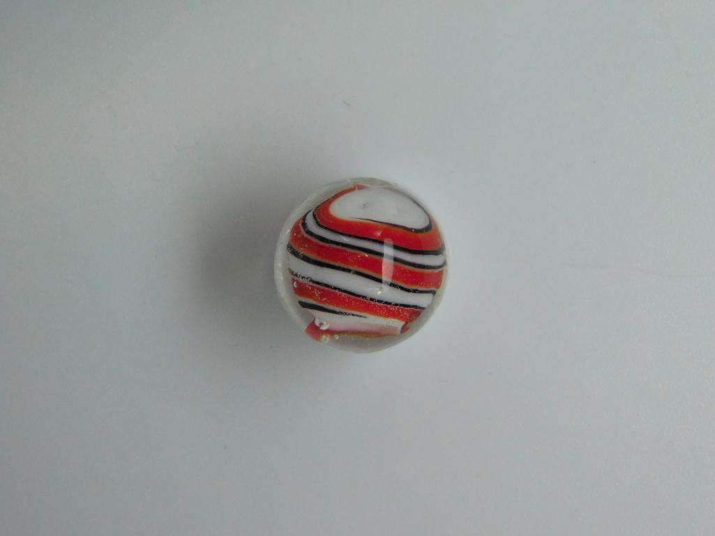 ENGLISH MARBLE VINTAGE ANTIQUE COLLECTION MARBLES: Thank you for attending HATMAN AUCTIONS! MARBLE TYPES INCLUDE AGGIE, JABO, CONTEMPORARY, ONION SKIN, GERMAN, SULPHIDE, CATS-EYE, MULTI-VEIN, BANANA, BENNINGTON, CLAY, GLASS, FROSTED, ORIENTAL, SWIRL,