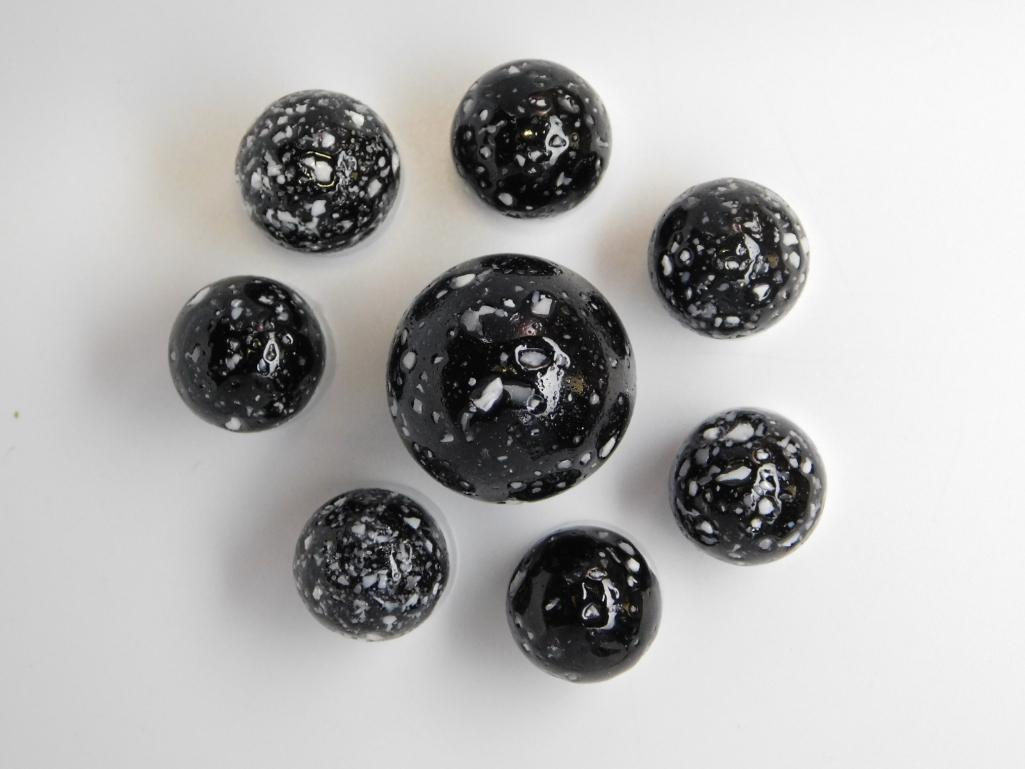 BLACK CONFETTI MARBLE VINTAGE ANTIQUE COLLECTION: Thank you for attending HATMAN AUCTIONS! MARBLE TYPES INCLUDE AGGIE, JABO, CONTEMPORARY, ONION SKIN, GERMAN, SULPHIDE, CATS-EYE, MULTI-VEIN, BANANA, BENNINGTON, CLAY, GLASS, FROSTED, ORIENTAL, SWIRL,