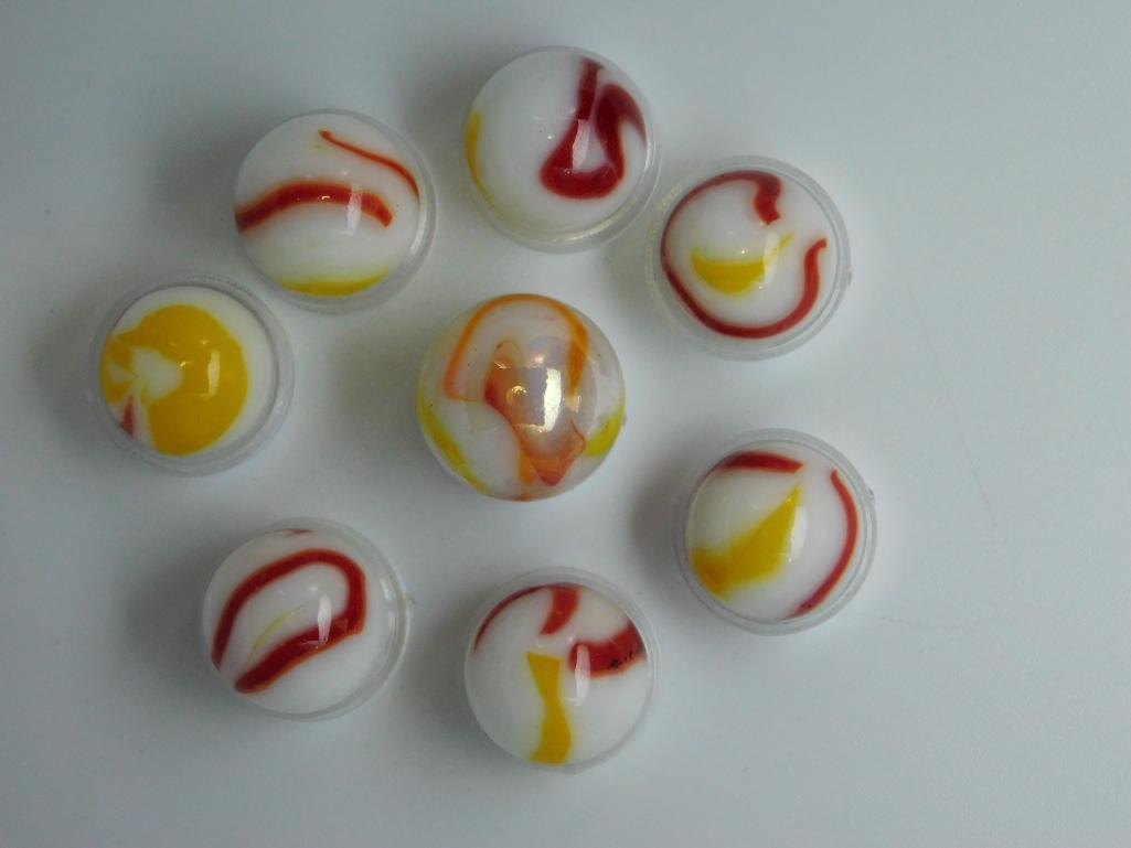 AGGIE MARBLE VINTAGE ANTIQUE COLLECTION MARBLES: Thank you for attending HATMAN AUCTIONS! MARBLE TYPES INCLUDE AGGIE, JABO, CONTEMPORARY, ONION SKIN, GERMAN, SULPHIDE, CATS-EYE, MULTI-VEIN, BANANA, BENNINGTON, CLAY, GLASS, FROSTED, ORIENTAL, SWIRL,