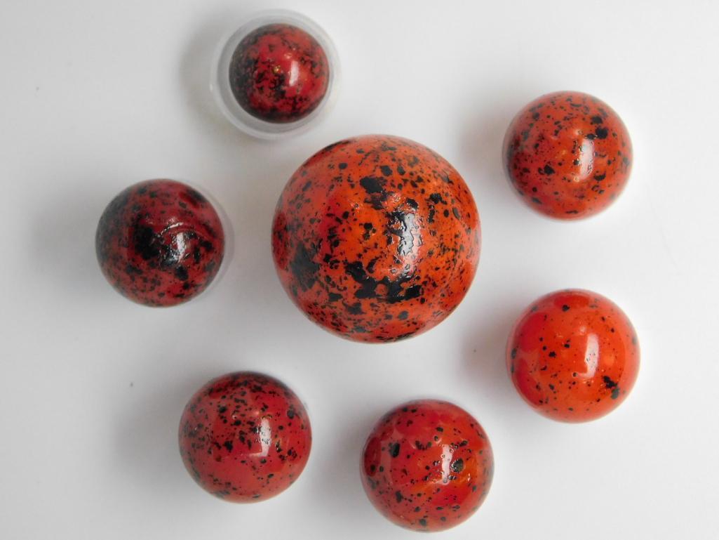 SPECKLED MARBLE VINTAGE ANTIQUE COLLECTION MARBLES: Thank you for attending HATMAN AUCTIONS! MARBLE TYPES INCLUDE AGGIE, JABO, CONTEMPORARY, ONION SKIN, GERMAN, SULPHIDE, CATS-EYE, MULTI-VEIN, BANANA, BENNINGTON, CLAY, GLASS, FROSTED, ORIENTAL, SWIRL,