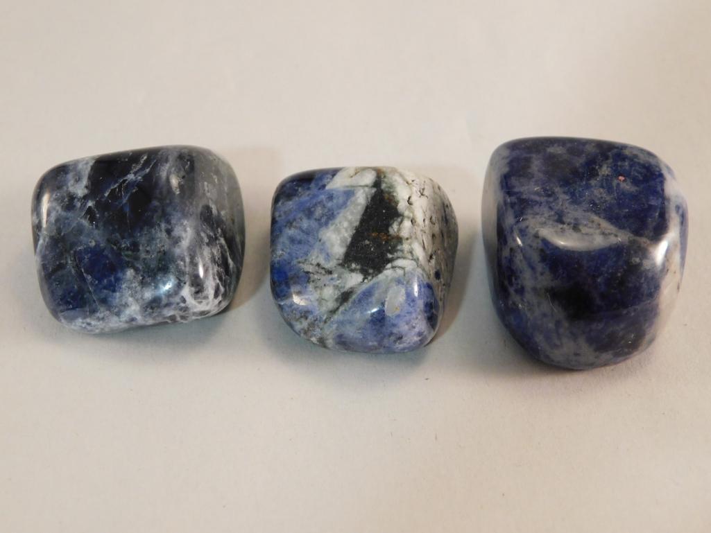 SODALITE ROCK STONE LAPIDARY SPECIMEN: SODALITE ROCK STONE LAPIDARY SPECIMEN