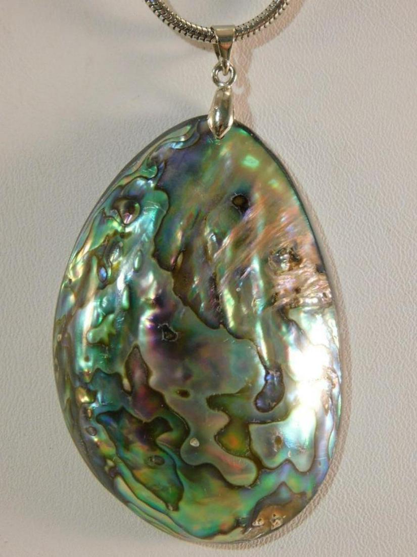 ABALONE PENDANT ON CHAIN: ABALONE PENDANT ON CHAIN