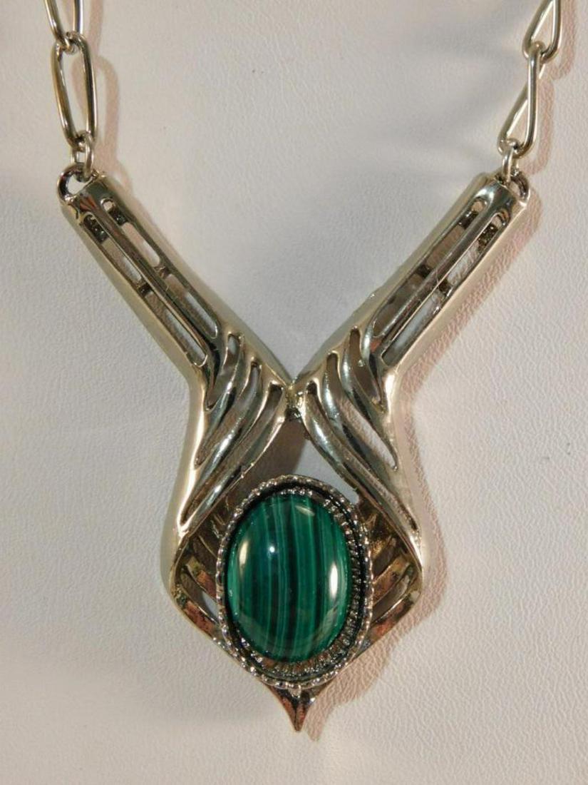 MALACHITE PENDANT ON CHAIN: MALACHITE PENDANT ON CHAIN