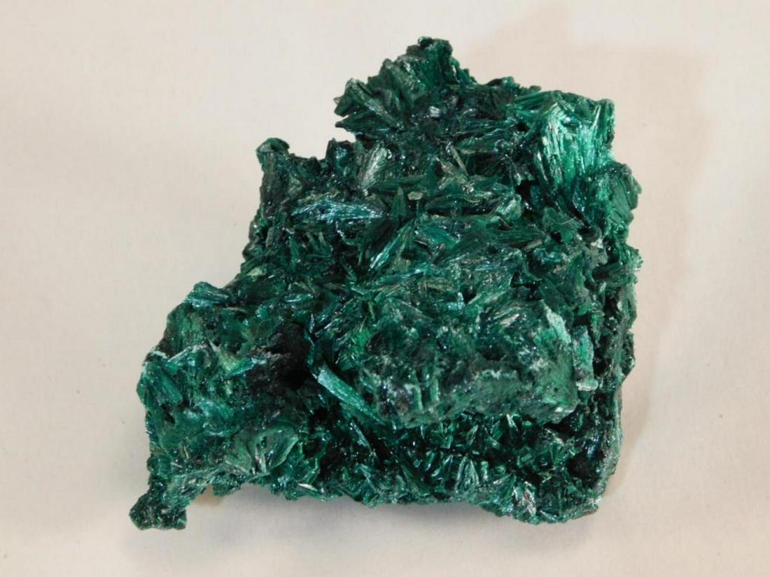 FIBROUS MALACHITE ROCK STONE LAPIDARY SPECIMEN: FIBROUS MALACHITE ROCK STONE LAPIDARY SPECIMEN