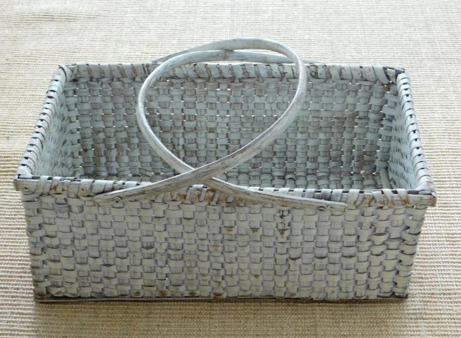 RECTANGLE BASKET WITH HANDLES PRIMITIVE VINTAGE ANTIQUE: Thank you for attending HATMAN AUCTIONS! This auctions consists of antiques, art, glassware, pottery, artifacts, rocks, minerals, gems , fossils and jewelry lots. Please see photos for measurements an